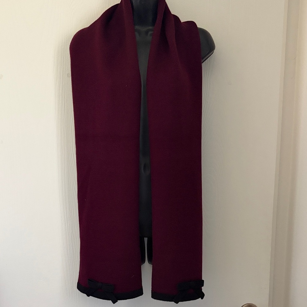 Kate Spade Contrast Bow Muffler